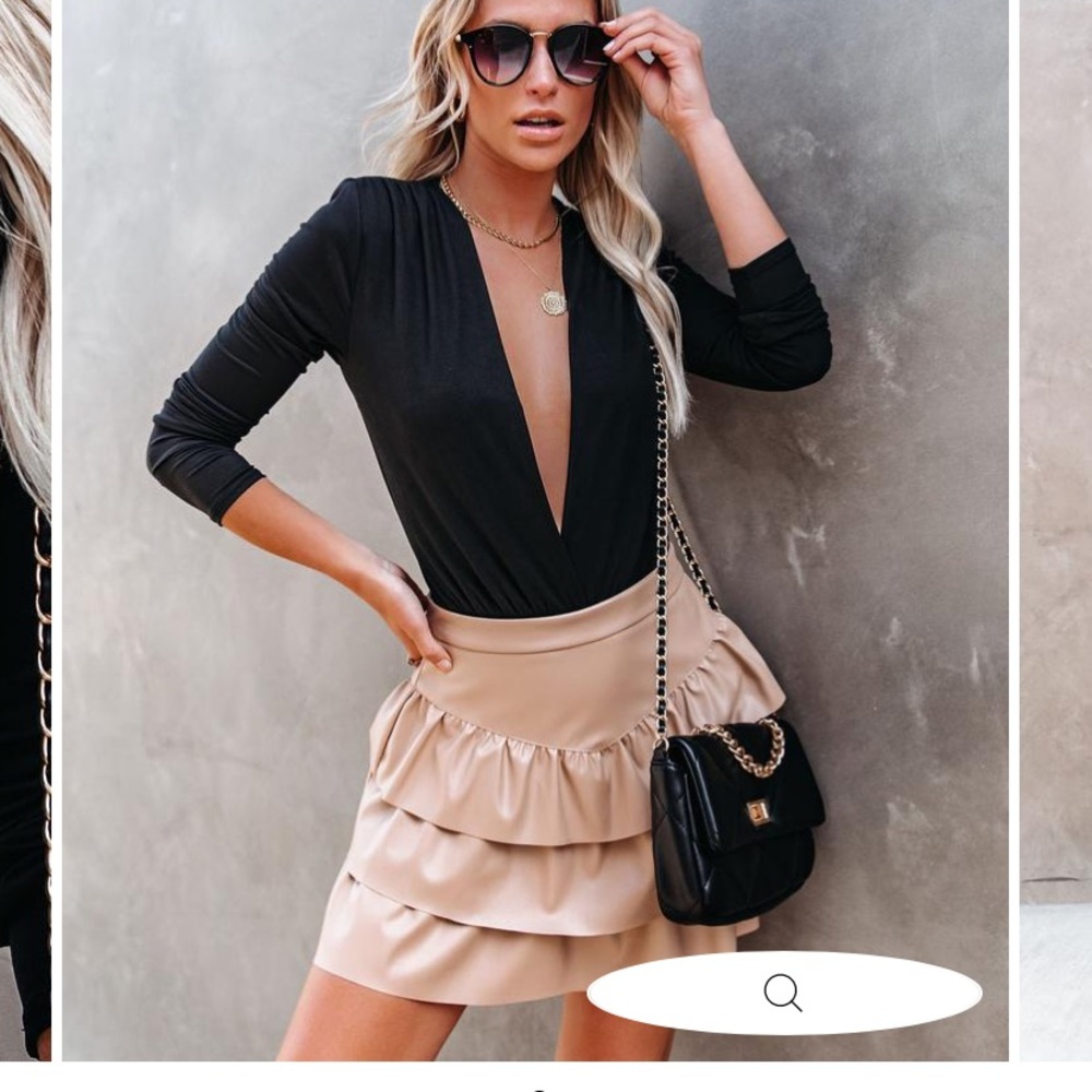 Plunging bodysuit NWOT